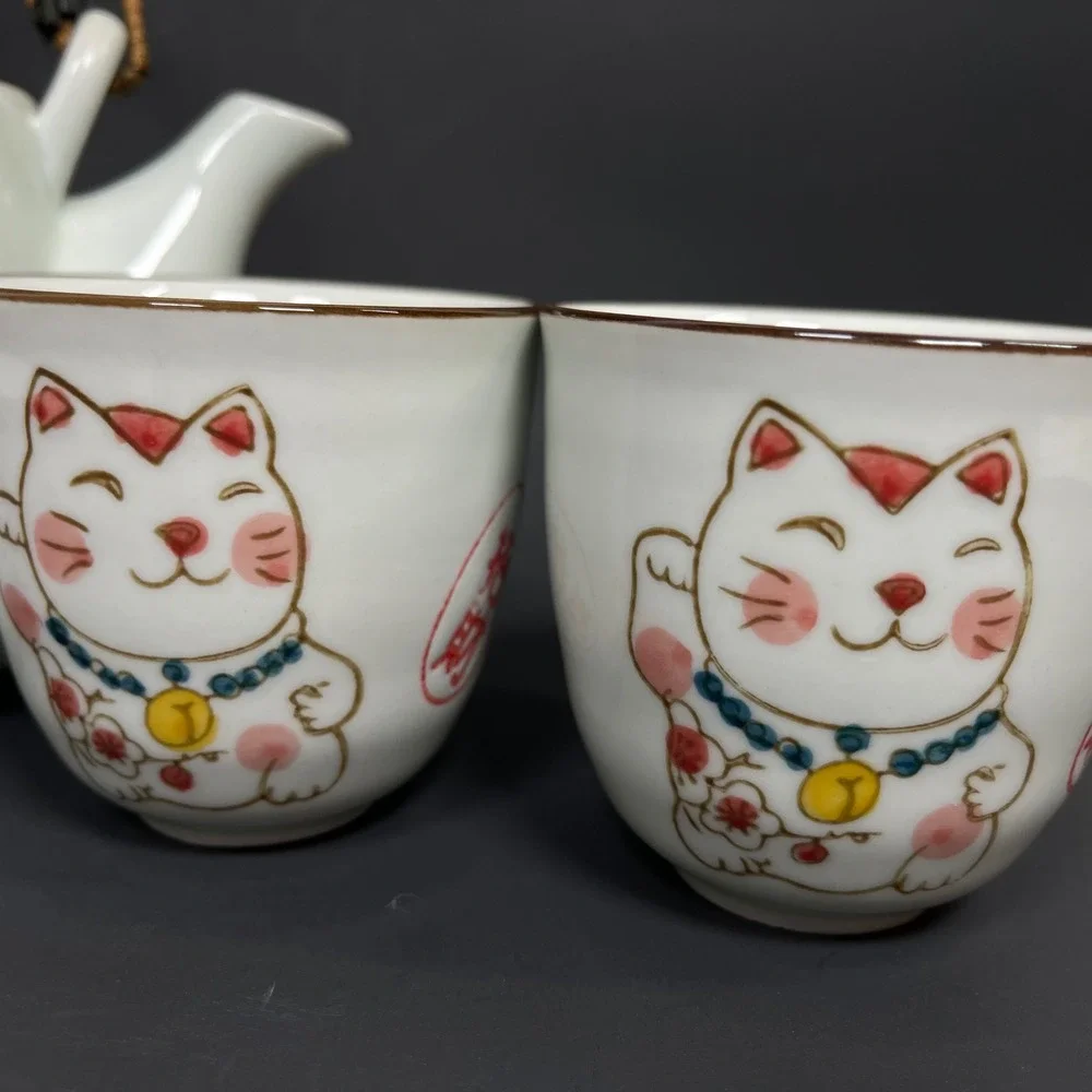 Maneki Neko Lucky Cat Japanese Ceramic Teapot and 2 Cup Set White Lucky Charm